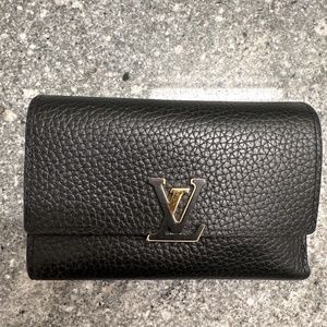 LOUIS VUITTON WALLET